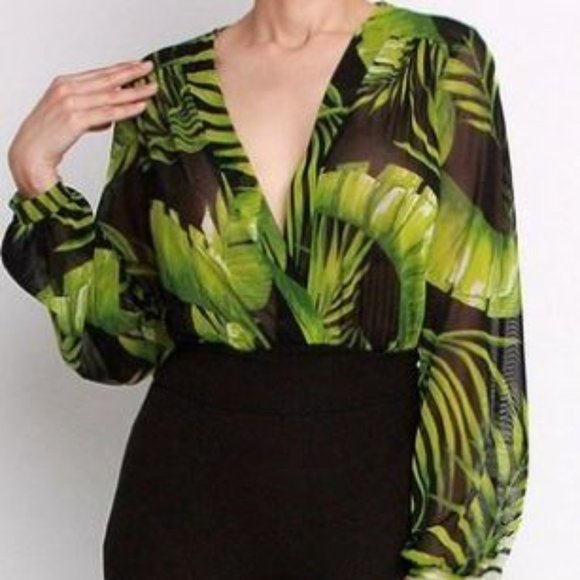 Tops - 💥Cute Long Sleeve Bodysuit💥